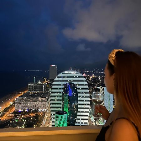Luxury Beach Front Hotel Батуми Екстериор снимка