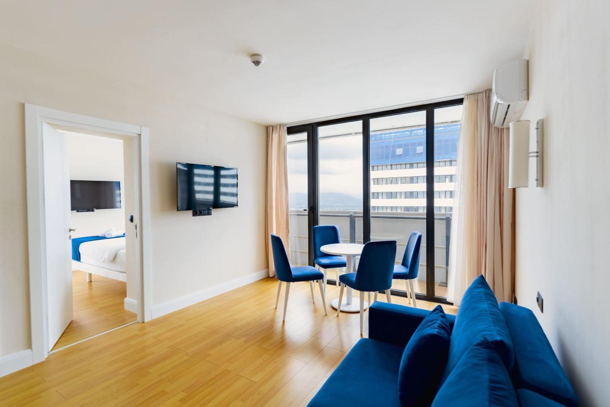 Luxury Beach Front Hotel Батуми Екстериор снимка