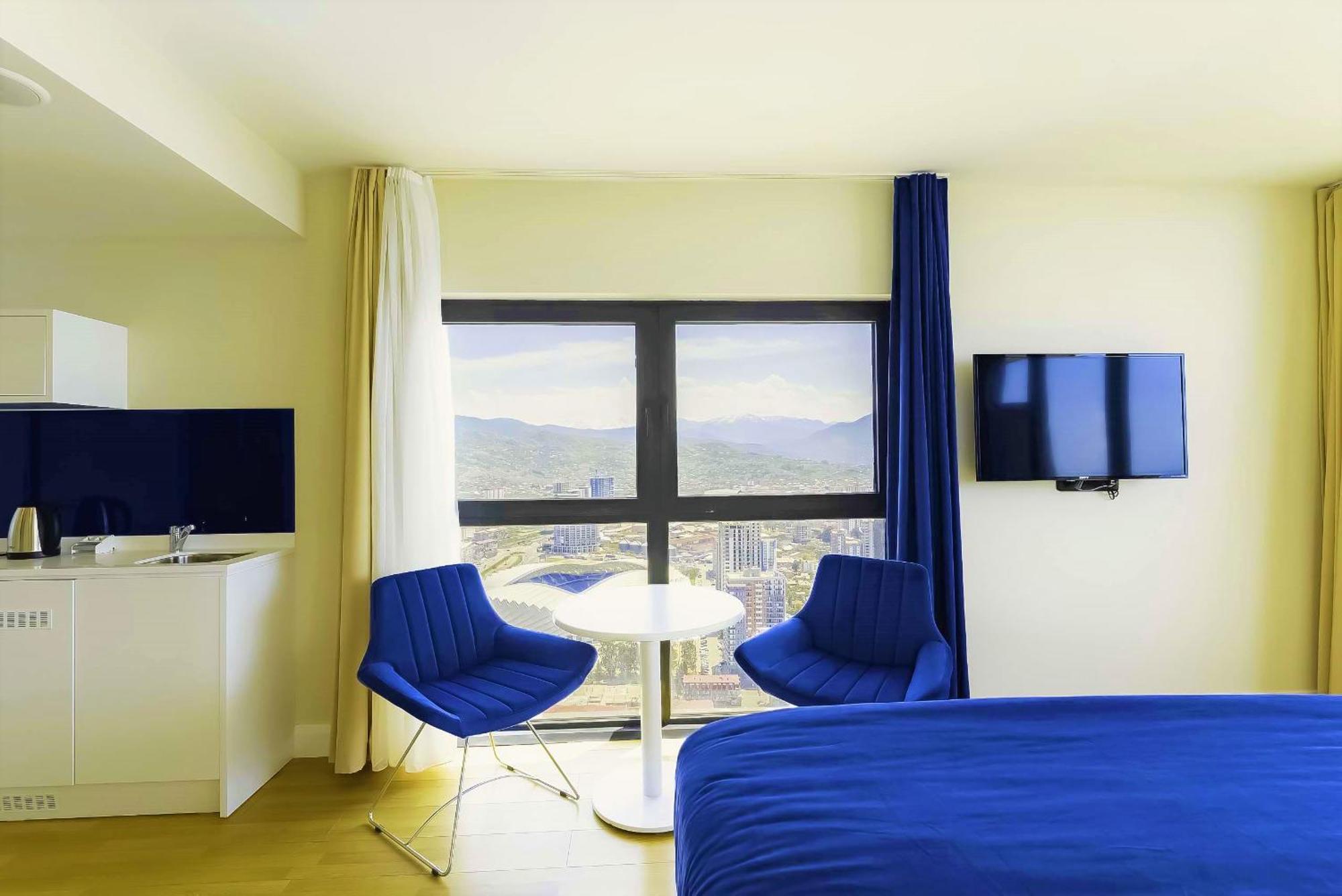 Luxury Beach Front Hotel Батуми Екстериор снимка