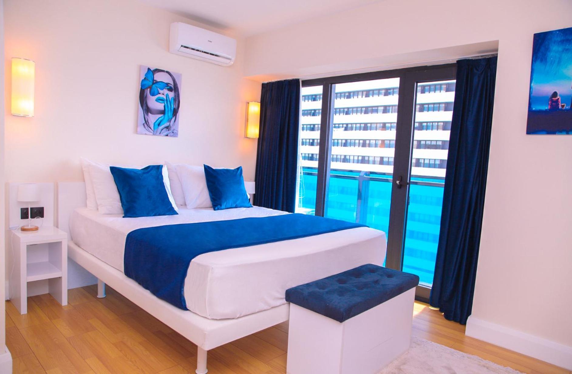 Luxury Beach Front Hotel Батуми Екстериор снимка