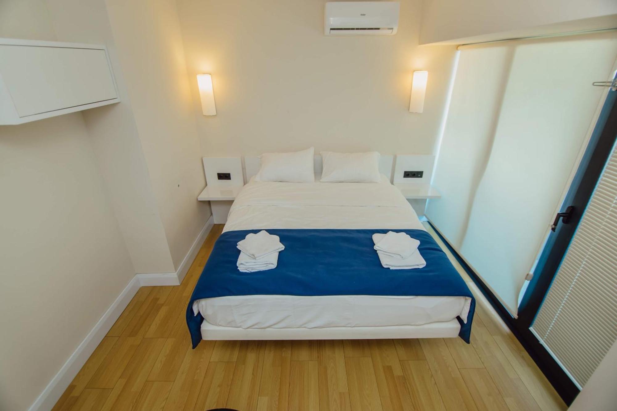 Luxury Beach Front Hotel Батуми Екстериор снимка