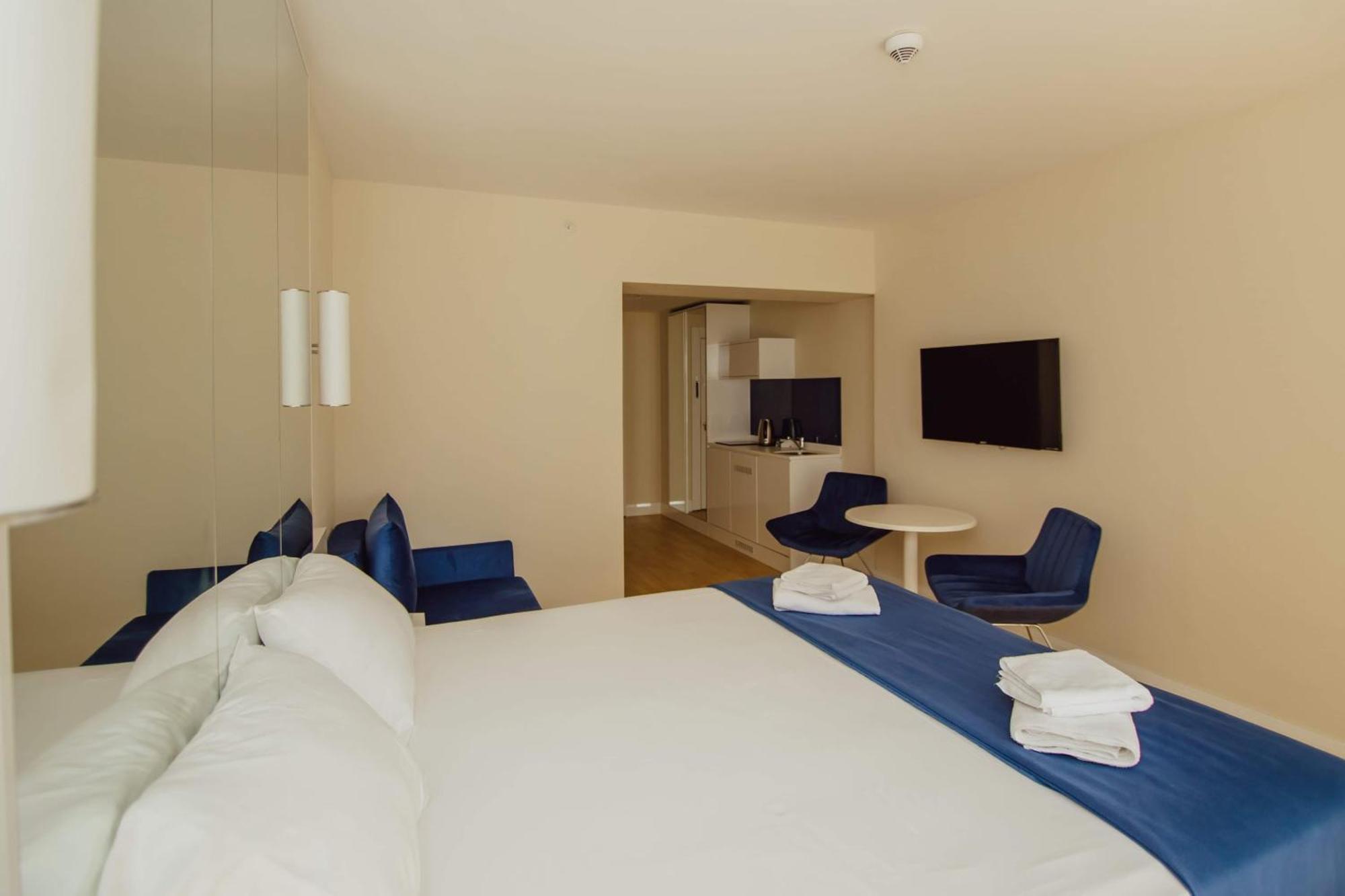 Luxury Beach Front Hotel Батуми Екстериор снимка