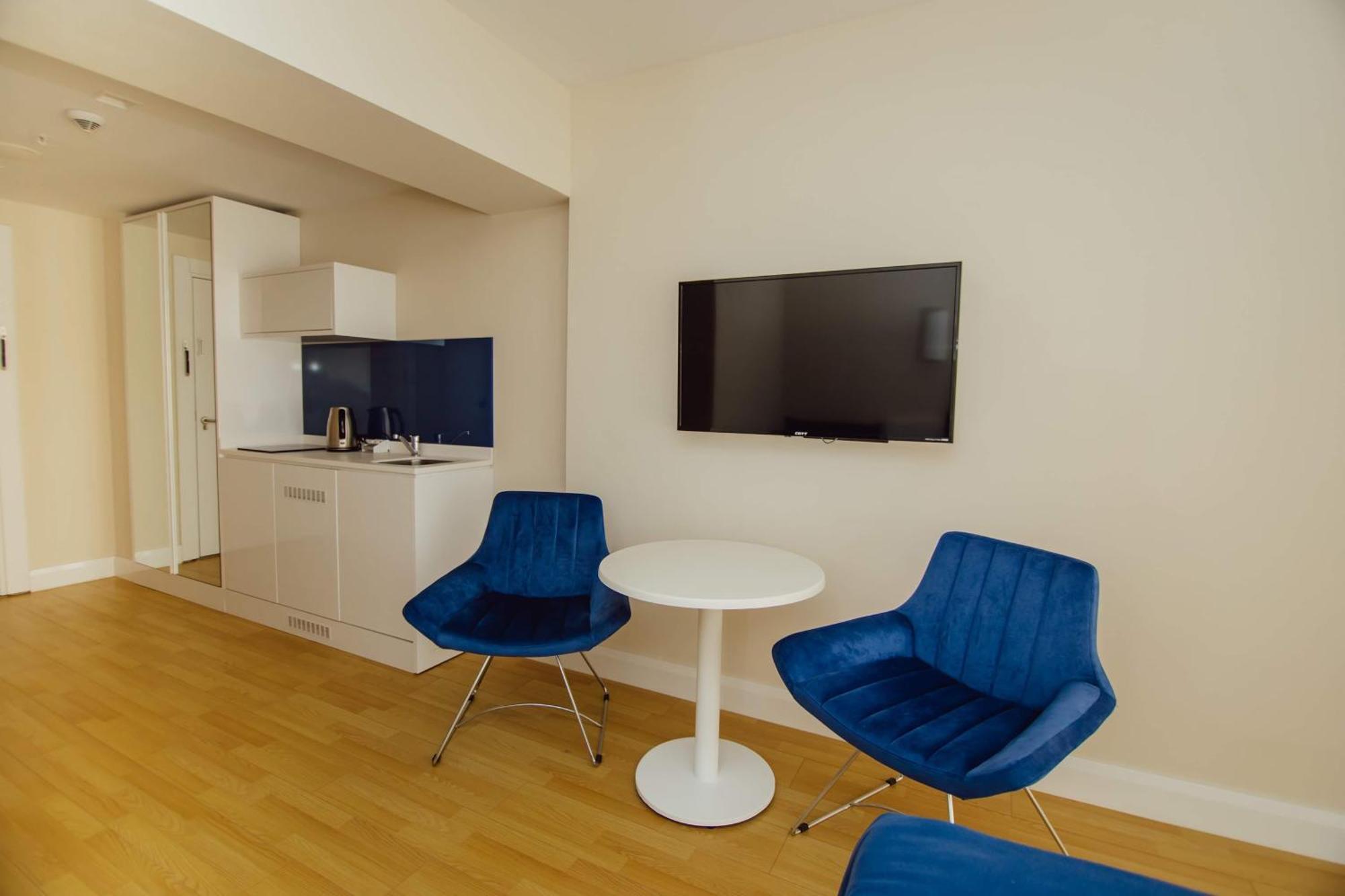 Luxury Beach Front Hotel Батуми Екстериор снимка