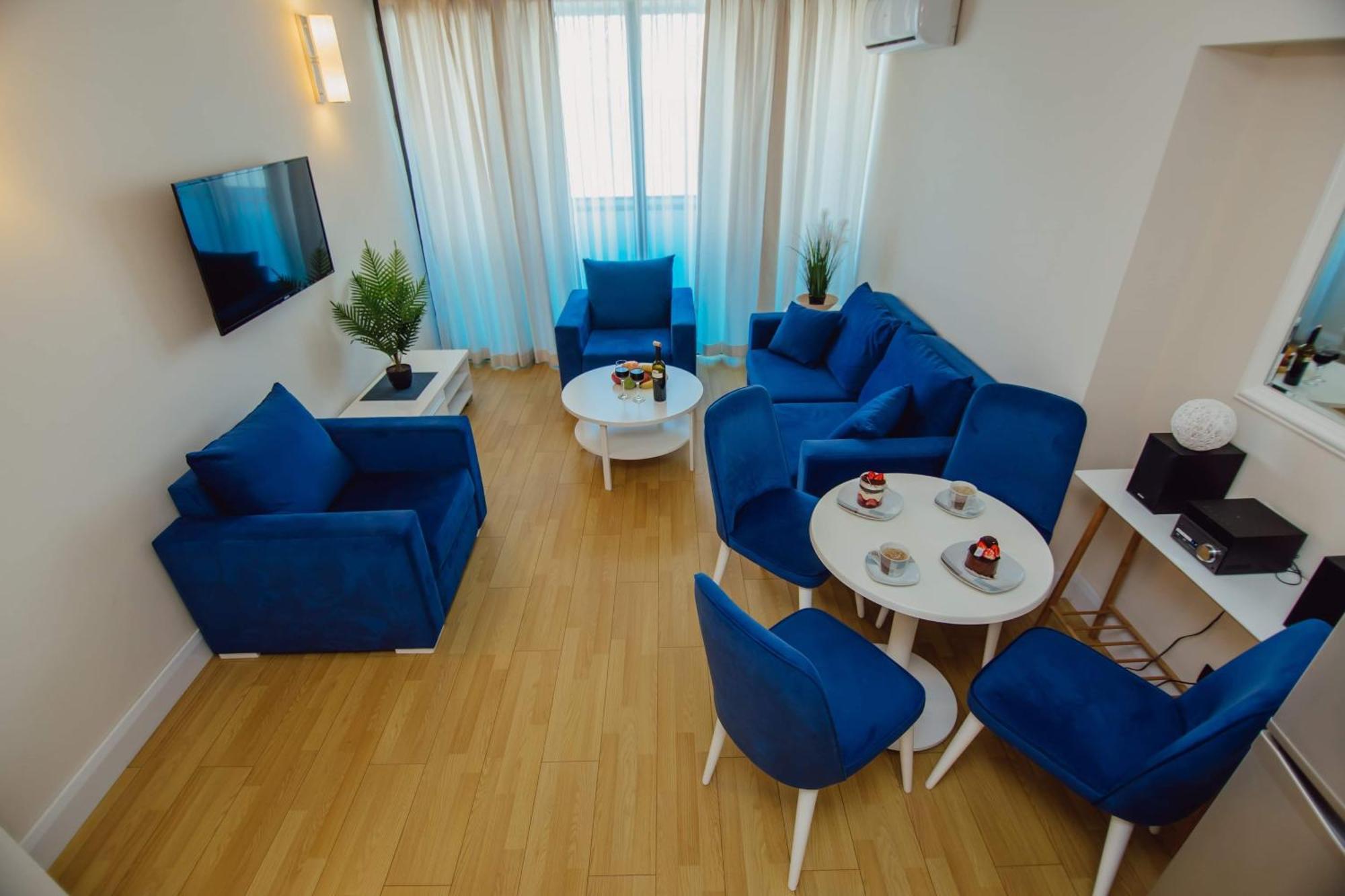 Luxury Beach Front Hotel Батуми Екстериор снимка